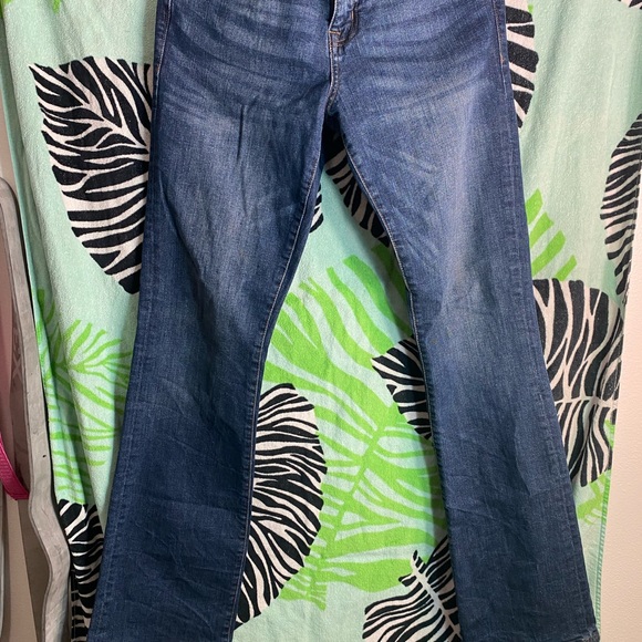 2 pairs one dark and one light same size and style 8L - Picture 11 of 16